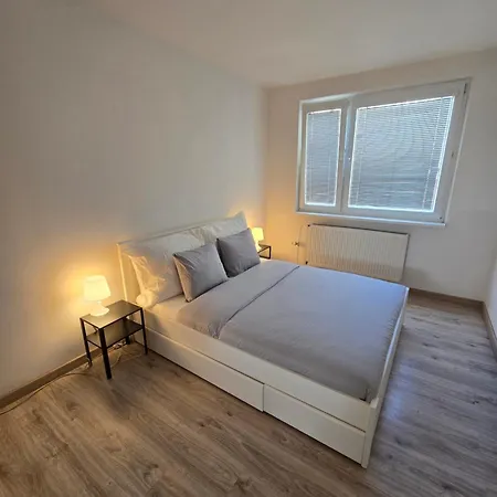 Apartamento Cozy Urban - 2br - Sleeps 6 - Near Old Town Bratislava