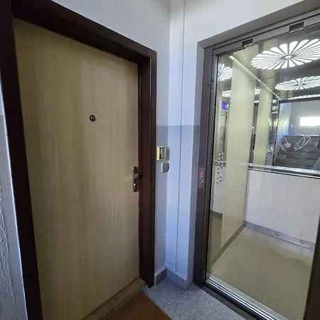 Cozy Urban - 2br - Sleeps 6 - Near Old Town Apartamento